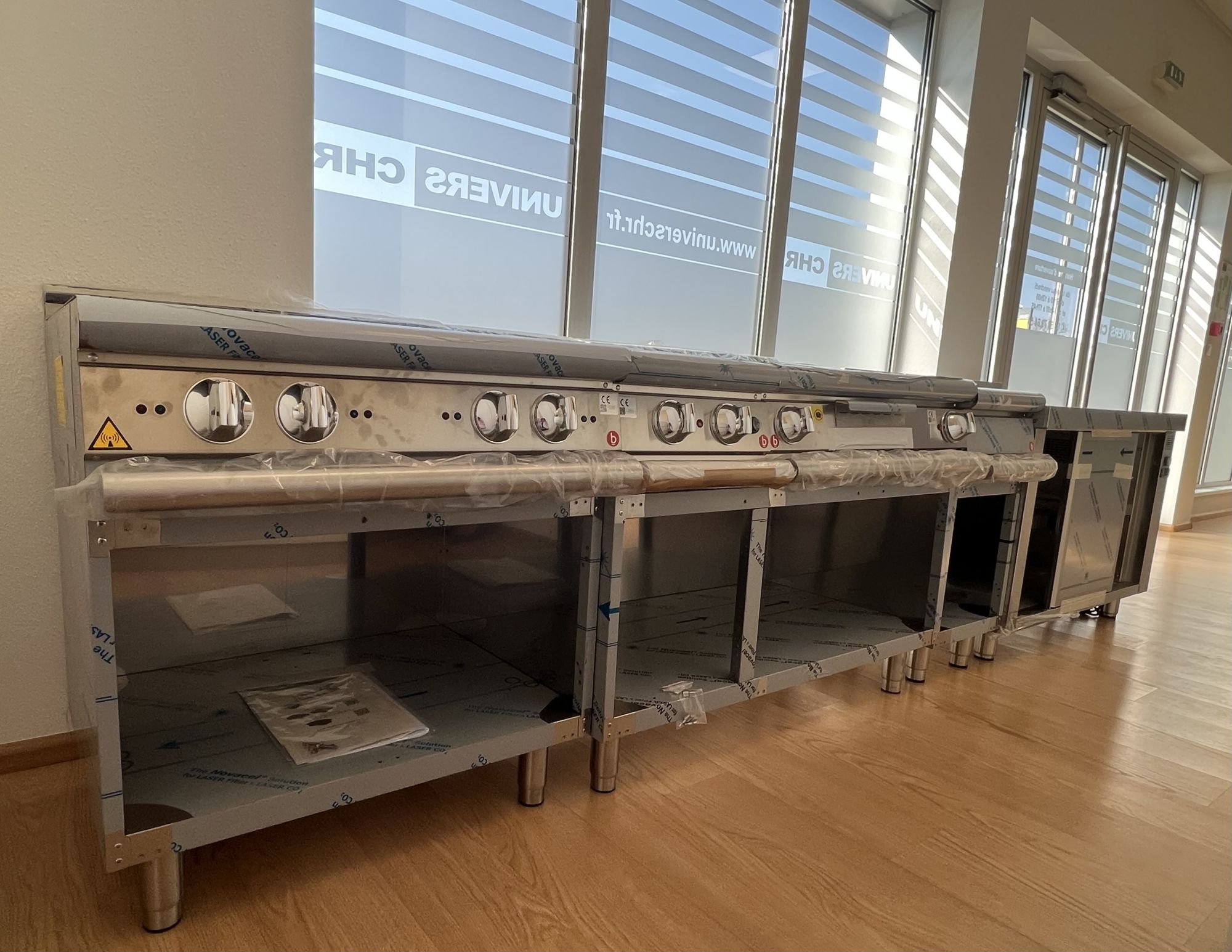 Arrivage du fourneau sur mesure pour le restaurant la Kilbe à Colmar Benfeld